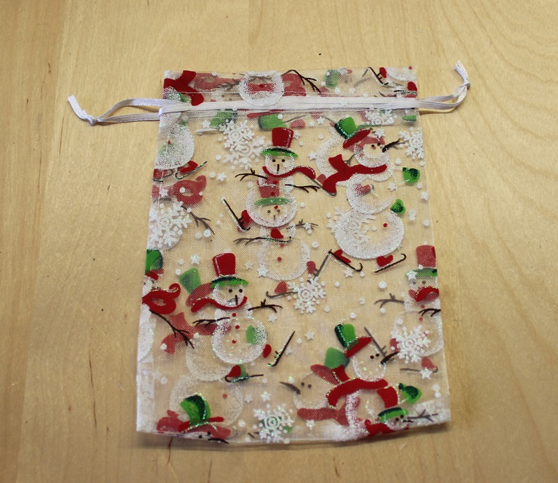 CH-2013    Organzabeutel weihnachtlich